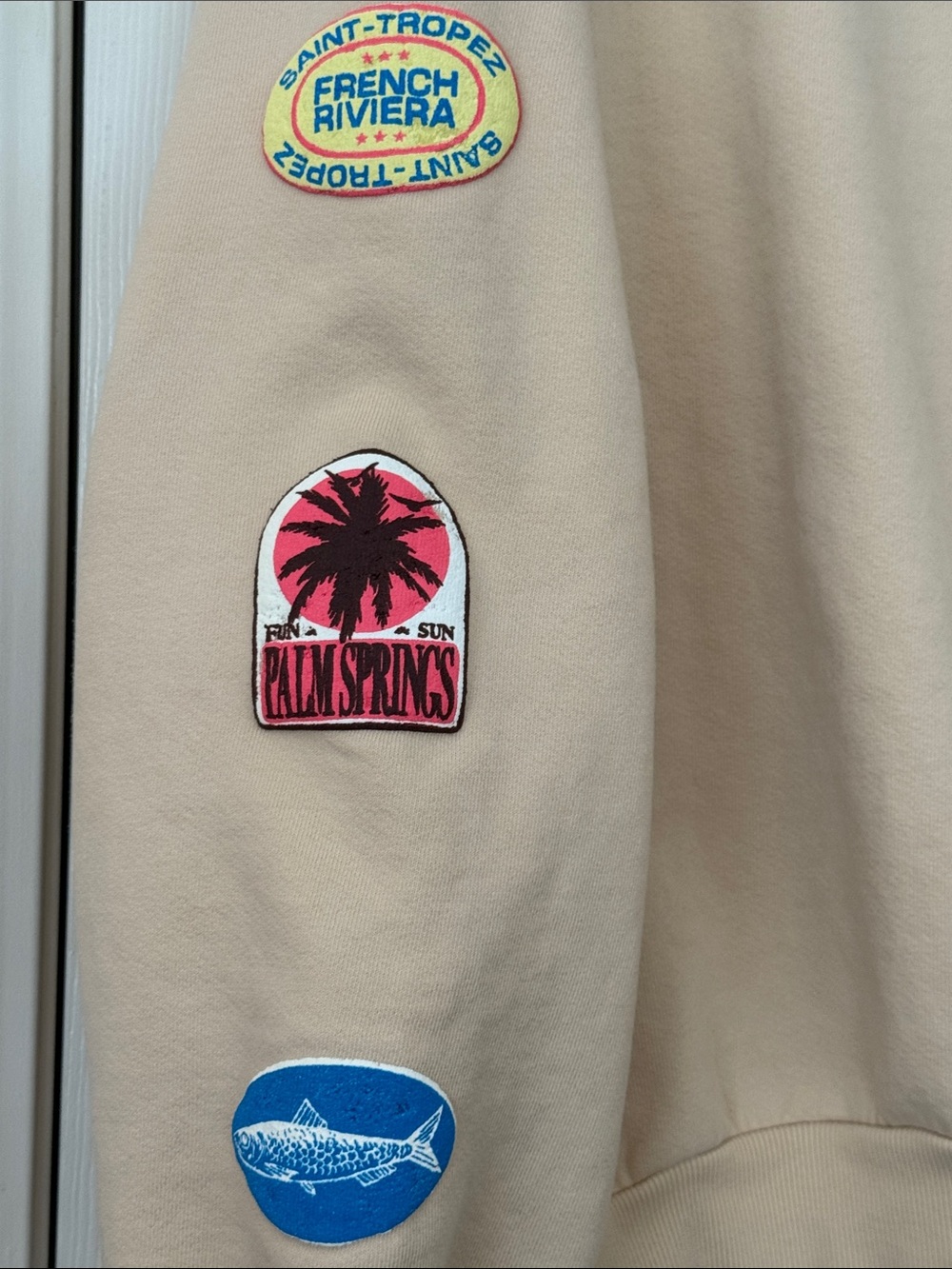 Daydreamer LA Beige Beach Themed Travel Patch Crewneck Sweatshirt Oversized OS - Picture 8 of 11